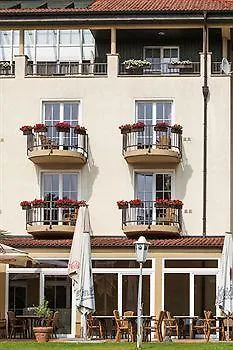 Hotel Landhaus Milser Дуйсбург